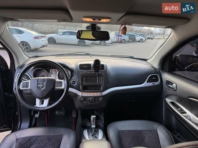 Черный Додж Джорни, объемом двигателя 2.36 л и пробегом 193 тыс. км за 10900 $, фото 11 на Automoto.ua