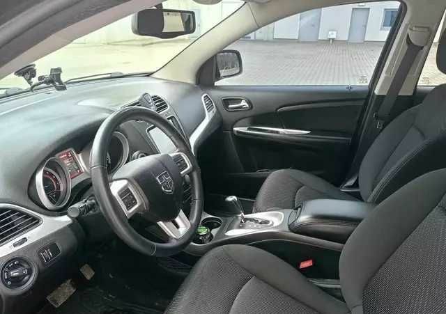 Черный Додж Джорни, объемом двигателя 2.4 л и пробегом 128 тыс. км за 10500 $, фото 8 на Automoto.ua