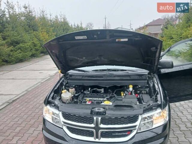 Чорний Додж Джорні, об'ємом двигуна 2.4 л та пробігом 156 тис. км за 9200 $, фото 1 на Automoto.ua