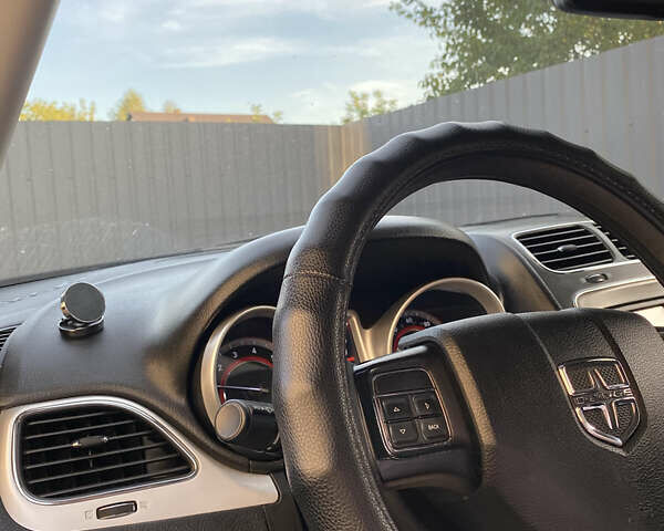 Черный Додж Джорни, объемом двигателя 2.36 л и пробегом 185 тыс. км за 12000 $, фото 16 на Automoto.ua