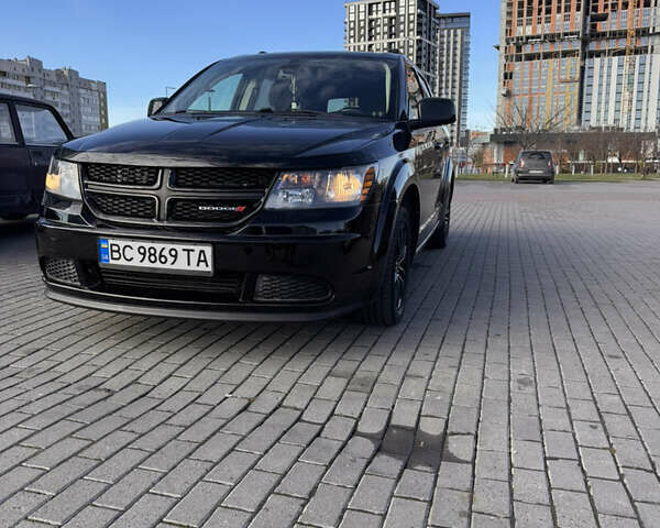 Черный Додж Джорни, объемом двигателя 2.36 л и пробегом 221 тыс. км за 11800 $, фото 3 на Automoto.ua