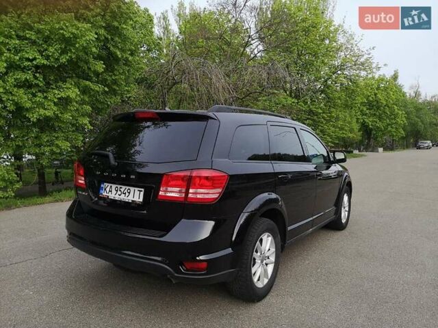 Черный Додж Джорни, объемом двигателя 2.36 л и пробегом 110 тыс. км за 13500 $, фото 6 на Automoto.ua