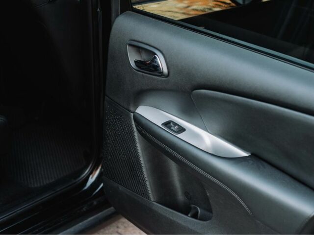 Черный Додж Джорни, объемом двигателя 2.4 л и пробегом 1 тыс. км за 12500 $, фото 3 на Automoto.ua