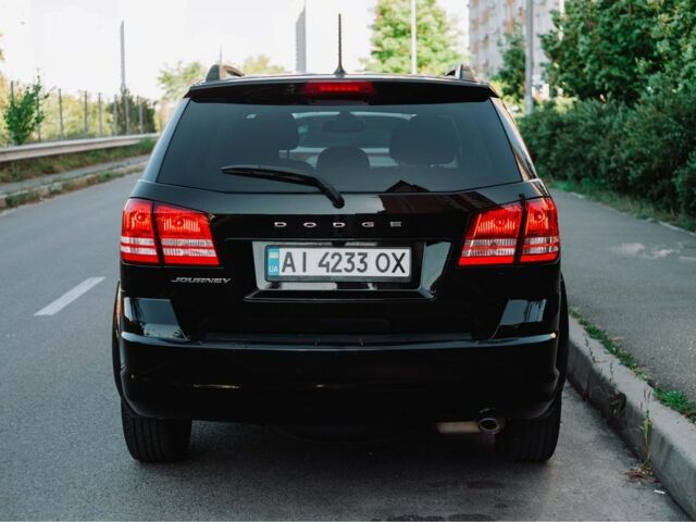Черный Додж Джорни, объемом двигателя 2.4 л и пробегом 1 тыс. км за 12500 $, фото 4 на Automoto.ua