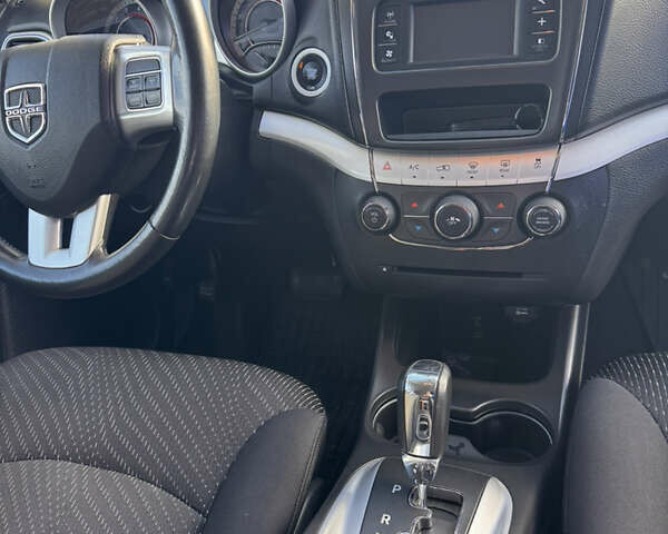 Черный Додж Джорни, объемом двигателя 2.36 л и пробегом 221 тыс. км за 11800 $, фото 18 на Automoto.ua