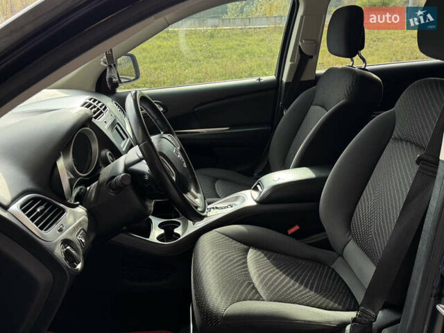 Додж Джорни 2018 в Киеве на Automoto.ua Черный Додж Джорни, объемом двигателя 2.36 л и пробегом 131 тыс. км за 13300 $, фото 16 на Automoto.ua