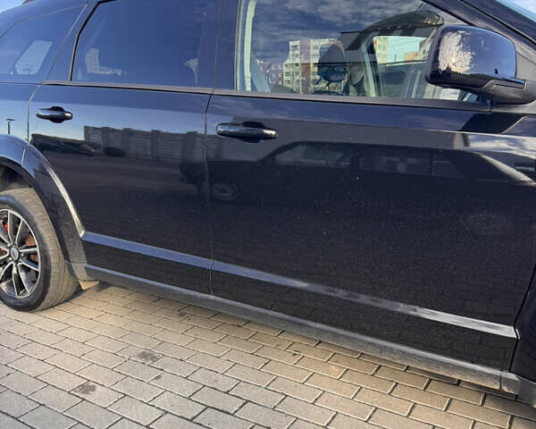 Черный Додж Джорни, объемом двигателя 2.36 л и пробегом 221 тыс. км за 11800 $, фото 7 на Automoto.ua