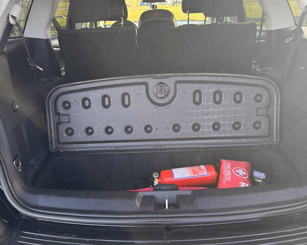 Черный Додж Джорни, объемом двигателя 2.36 л и пробегом 221 тыс. км за 11800 $, фото 13 на Automoto.ua