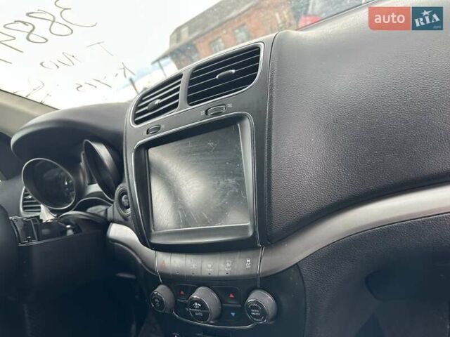 Черный Додж Джорни, объемом двигателя 0 л и пробегом 115 тыс. км за 9999 $, фото 4 на Automoto.ua