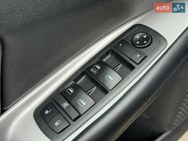 Чорний Додж Джорні, об'ємом двигуна 2.36 л та пробігом 61 тис. км за 13499 $, фото 12 на Automoto.ua