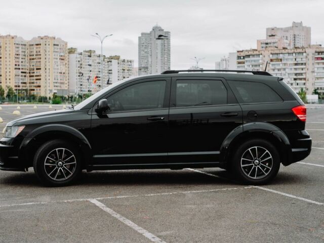 Черный Додж Джорни, объемом двигателя 2.4 л и пробегом 1 тыс. км за 12500 $, фото 7 на Automoto.ua