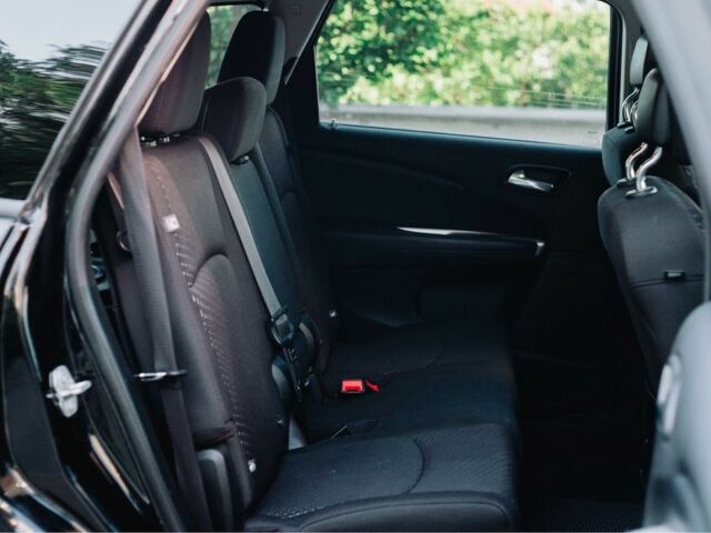 Черный Додж Джорни, объемом двигателя 2.4 л и пробегом 1 тыс. км за 12500 $, фото 2 на Automoto.ua