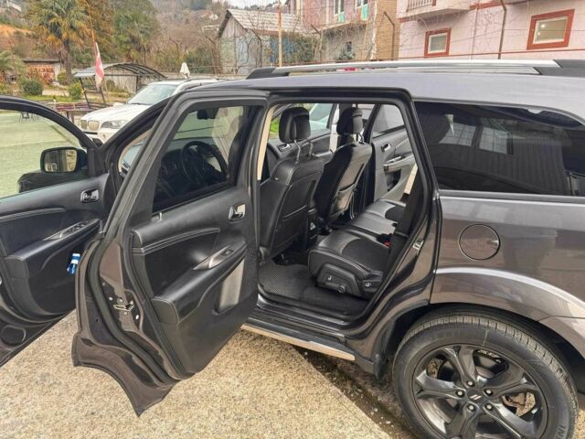 Черный Додж Джорни, объемом двигателя 0 л и пробегом 123 тыс. км за 8700 $, фото 3 на Automoto.ua