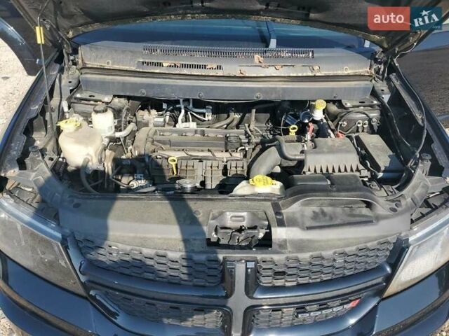 Черный Додж Джорни, объемом двигателя 2.36 л и пробегом 160 тыс. км за 10500 $, фото 6 на Automoto.ua