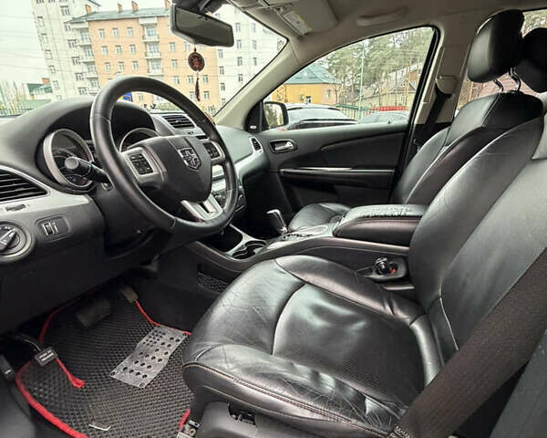 Черный Додж Джорни, объемом двигателя 3.6 л и пробегом 120 тыс. км за 16200 $, фото 3 на Automoto.ua