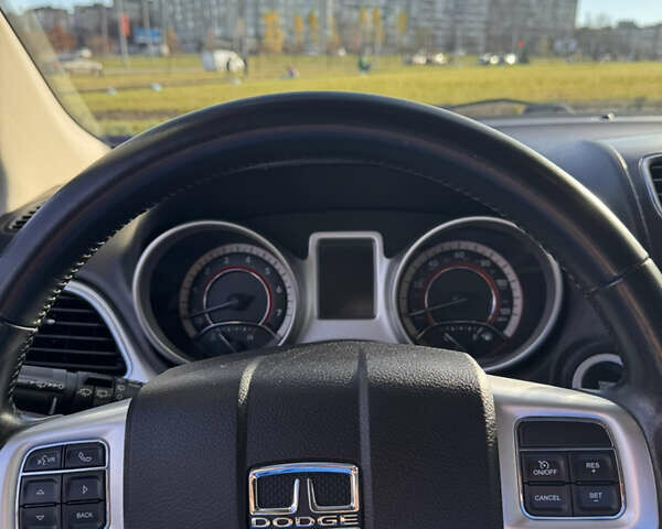 Черный Додж Джорни, объемом двигателя 2.36 л и пробегом 221 тыс. км за 11800 $, фото 24 на Automoto.ua