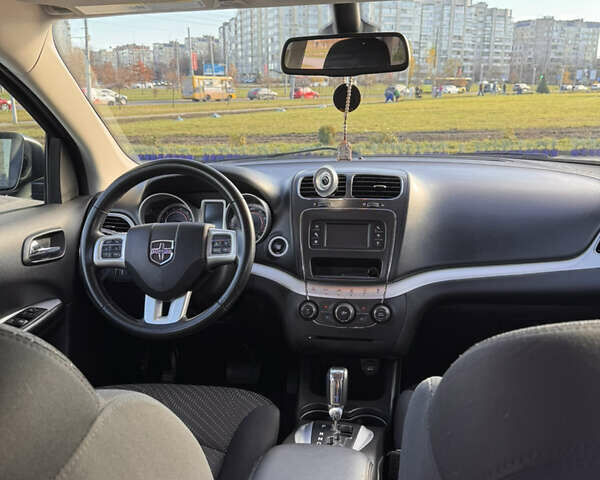 Черный Додж Джорни, объемом двигателя 2.36 л и пробегом 221 тыс. км за 11800 $, фото 15 на Automoto.ua