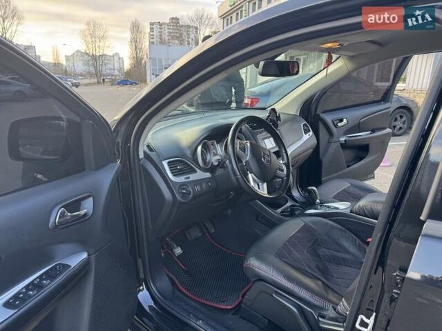 Черный Додж Джорни, объемом двигателя 2.36 л и пробегом 193 тыс. км за 10900 $, фото 8 на Automoto.ua