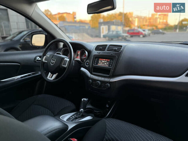 Чорний Додж Джорні, об'ємом двигуна 2.36 л та пробігом 107 тис. км за 14000 $, фото 17 на Automoto.ua