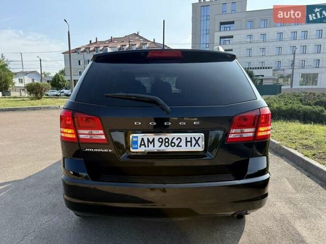 Черный Додж Джорни, объемом двигателя 2.36 л и пробегом 179 тыс. км за 10950 $, фото 5 на Automoto.ua