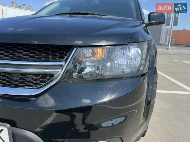 Черный Додж Джорни, объемом двигателя 2.36 л и пробегом 48 тыс. км за 14000 $, фото 4 на Automoto.ua