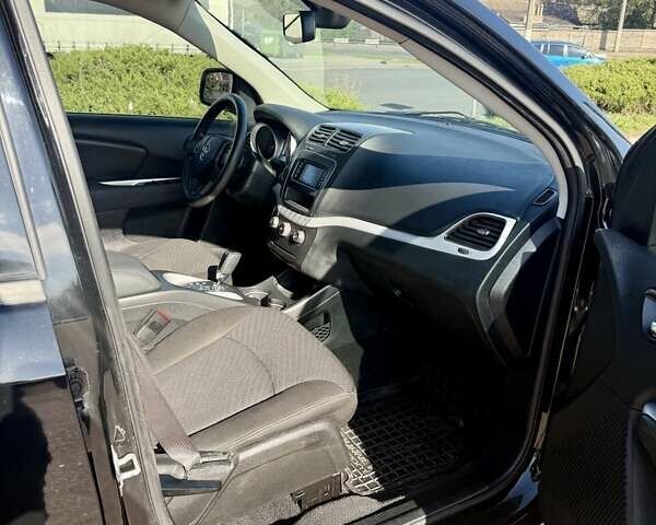 Чорний Додж Джорні, об'ємом двигуна 2.4 л та пробігом 196 тис. км за 10400 $, фото 8 на Automoto.ua