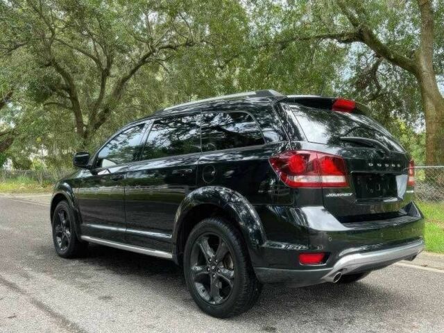 Черный Додж Джорни, объемом двигателя 3.6 л и пробегом 98 тыс. км за 9000 $, фото 4 на Automoto.ua