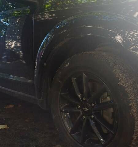 Черный Додж Джорни, объемом двигателя 2.36 л и пробегом 120 тыс. км за 13000 $, фото 3 на Automoto.ua