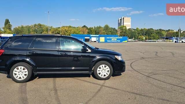 Черный Додж Джорни, объемом двигателя 2.4 л и пробегом 96 тыс. км за 12300 $, фото 3 на Automoto.ua