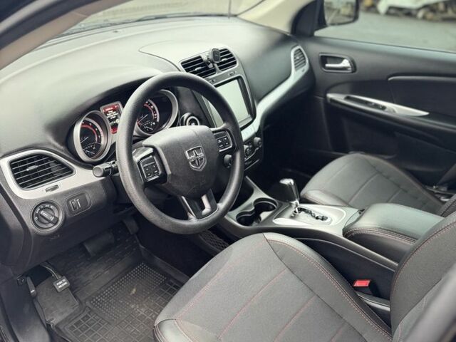 Чорний Додж Джорні, об'ємом двигуна 2.4 л та пробігом 155 тис. км за 15500 $, фото 5 на Automoto.ua