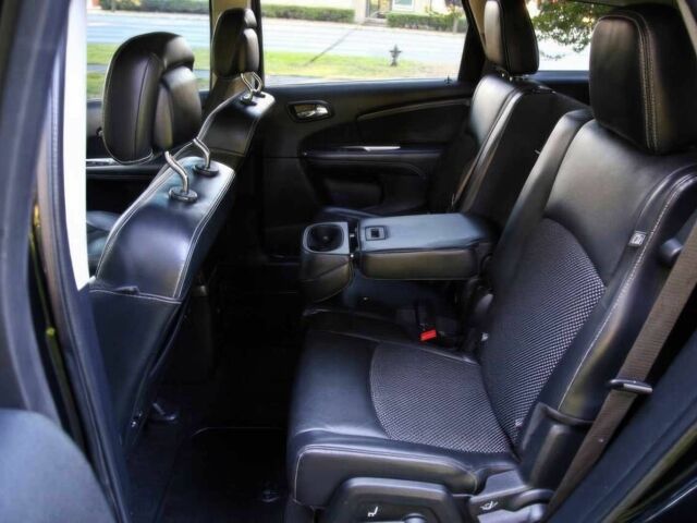 Чорний Додж Джорні, об'ємом двигуна 3.6 л та пробігом 38 тис. км за 7600 $, фото 13 на Automoto.ua