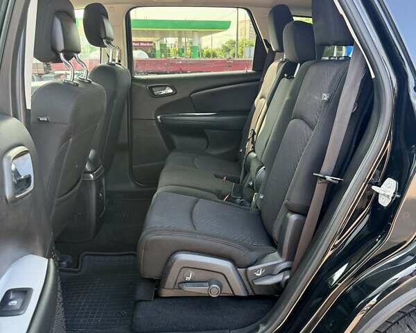 Черный Додж Джорни, объемом двигателя 2.36 л и пробегом 179 тыс. км за 10950 $, фото 10 на Automoto.ua