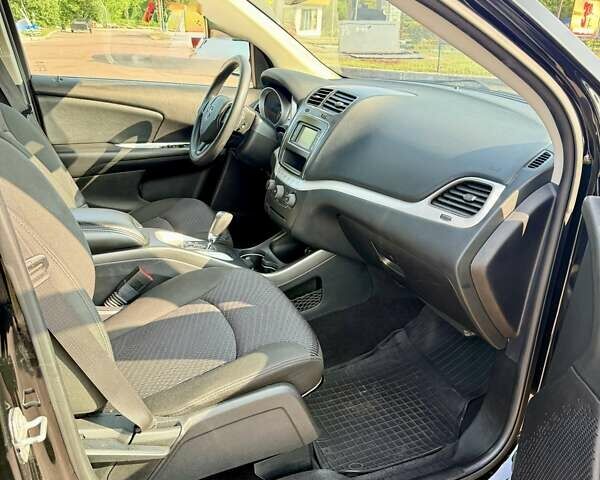 Черный Додж Джорни, объемом двигателя 2.36 л и пробегом 179 тыс. км за 10950 $, фото 13 на Automoto.ua