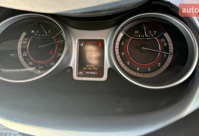 Черный Додж Джорни, объемом двигателя 2.36 л и пробегом 179 тыс. км за 10950 $, фото 9 на Automoto.ua