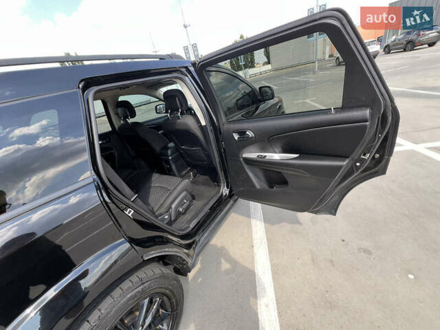 Черный Додж Джорни, объемом двигателя 2.36 л и пробегом 48 тыс. км за 14000 $, фото 48 на Automoto.ua