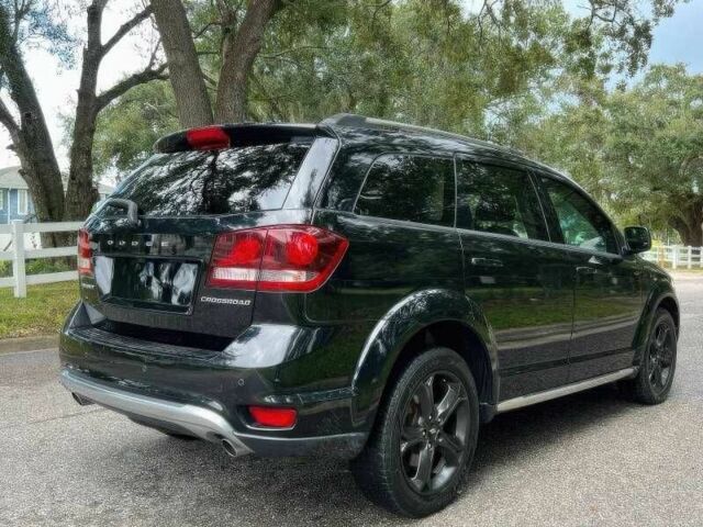 Черный Додж Джорни, объемом двигателя 3.6 л и пробегом 98 тыс. км за 9000 $, фото 6 на Automoto.ua