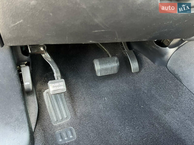 Черный Додж Джорни, объемом двигателя 2.36 л и пробегом 48 тыс. км за 14000 $, фото 47 на Automoto.ua