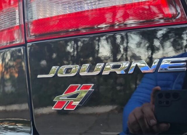 Чорний Додж Джорні, об'ємом двигуна 3.6 л та пробігом 112 тис. км за 16300 $, фото 21 на Automoto.ua