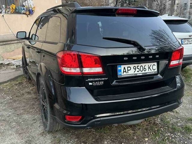 Черный Додж Джорни, объемом двигателя 2.4 л и пробегом 177 тыс. км за 14500 $, фото 2 на Automoto.ua