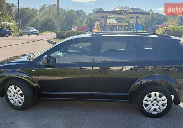 Чорний Додж Джорні, об'ємом двигуна 2.4 л та пробігом 196 тис. км за 10400 $, фото 4 на Automoto.ua