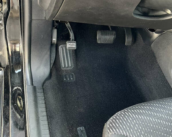 Черный Додж Джорни, объемом двигателя 2.36 л и пробегом 48 тыс. км за 14000 $, фото 33 на Automoto.ua