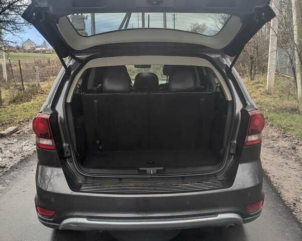 Чорний Додж Джорні, об'ємом двигуна 2.4 л та пробігом 167 тис. км за 12900 $, фото 4 на Automoto.ua