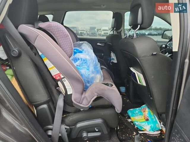 Черный Додж Джорни, объемом двигателя 2.36 л и пробегом 109 тыс. км за 2500 $, фото 10 на Automoto.ua