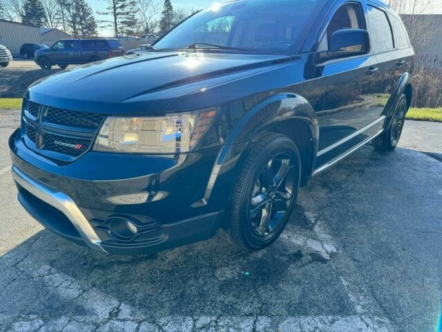 Черный Додж Джорни, объемом двигателя 2.4 л и пробегом 35 тыс. км за 10900 $, фото 2 на Automoto.ua