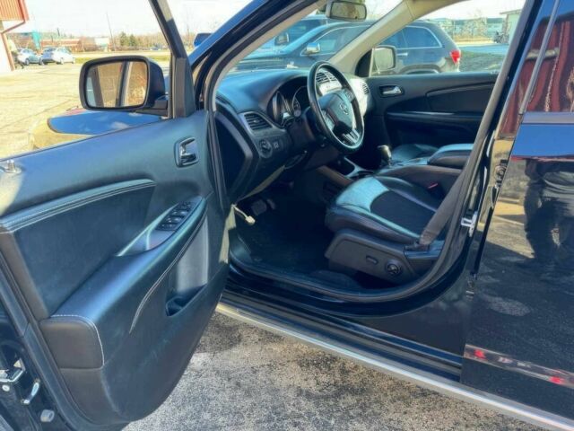 Черный Додж Джорни, объемом двигателя 2.4 л и пробегом 35 тыс. км за 10900 $, фото 7 на Automoto.ua