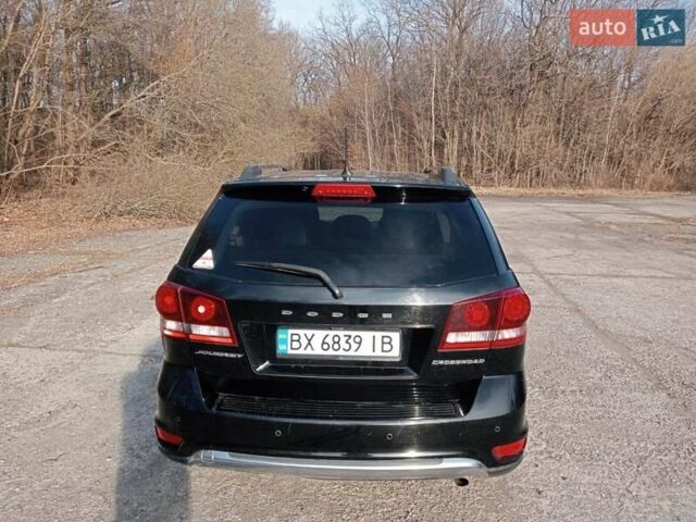 Черный Додж Джорни, объемом двигателя 2.4 л и пробегом 150 тыс. км за 11000 $, фото 8 на Automoto.ua