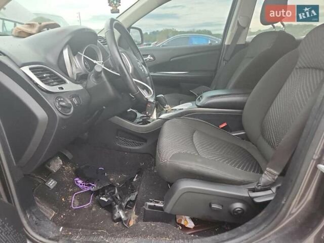 Черный Додж Джорни, объемом двигателя 2.36 л и пробегом 109 тыс. км за 2500 $, фото 6 на Automoto.ua