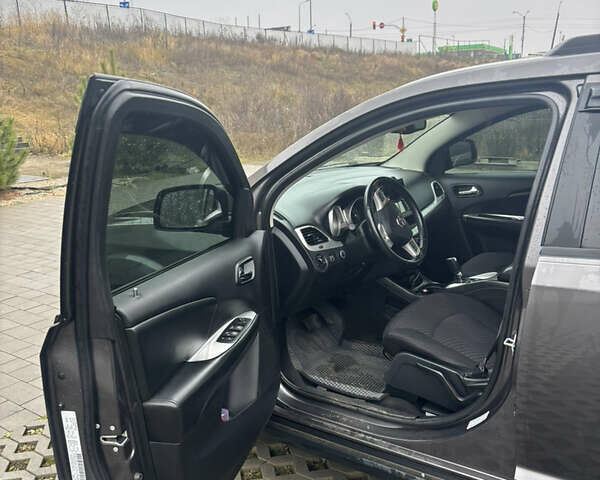 Коричневый Додж Джорни, объемом двигателя 2.36 л и пробегом 186 тыс. км за 10200 $, фото 6 на Automoto.ua