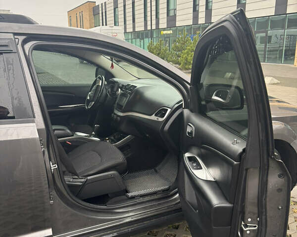 Коричневый Додж Джорни, объемом двигателя 2.36 л и пробегом 186 тыс. км за 10200 $, фото 7 на Automoto.ua