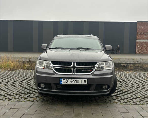 Коричневый Додж Джорни, объемом двигателя 2.36 л и пробегом 186 тыс. км за 10200 $, фото 1 на Automoto.ua